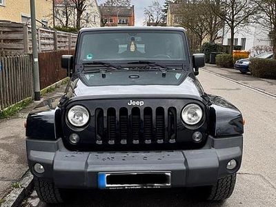 Gebraucht Jeep Wrangler Unlimited Sahara 200 PS (147 kW) 2014 Schwarz SUV
