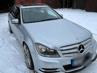 Gebraucht Mercedes 220 170 PS (125 kW) 2011 Silber Kombi