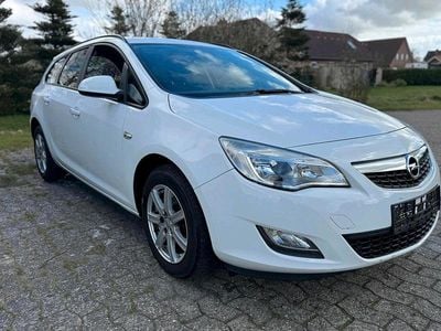 Gebraucht Opel Astra 125 PS (91 kW) 2011 Weiß Kombi