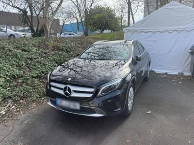 Mercedes GLA220