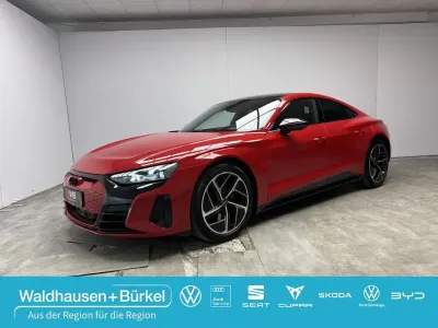 Second-hand Audi e-tron GT quattro Comfort 350 kW (476 CP) 2023 Roșu Berlinǎ