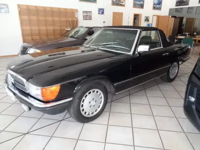 Gebraucht Mercedes SL380 155 PS (114 kW) 1983 Schwarz Cabrio