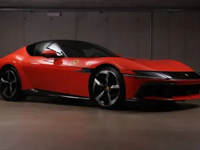 Neu Ferrari 12 Cilindri 825 PS (606 kW) 2025 Orange