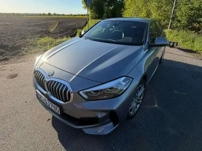 Gebraucht BMW 120 M Sport 190 PS (139 kW) 2024 Silber Limousine