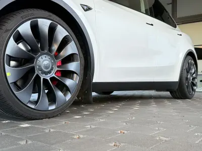 Gebraucht Tesla Model Y Performance 392 kW (534 PS) 2023 Weiss (metallic) SUV