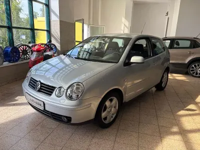 Gebraucht VW Polo Highline 64 PS (47 kW) 2003 Reflexsilber metallic Kleinwagen