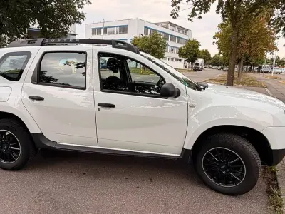 Gebraucht Dacia Duster 114 PS (83 kW) 2017 Weiß SUV