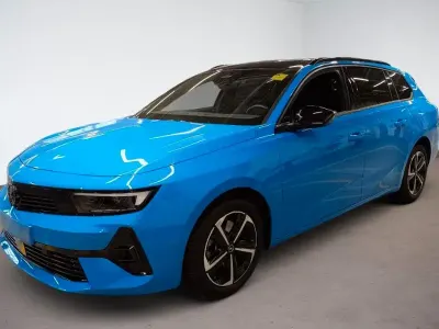 Gebraucht Opel Astra 131 PS (96 kW) 2025 Blau Kleinwagen
