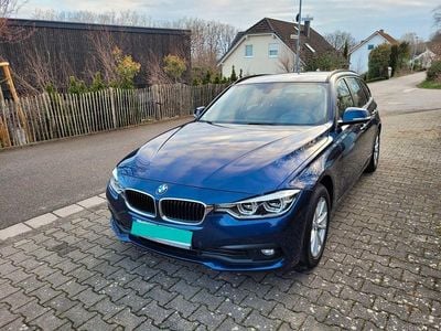 Gebraucht BMW 318 Advantage 136 PS (100 kW) 2016 Blau Kombi