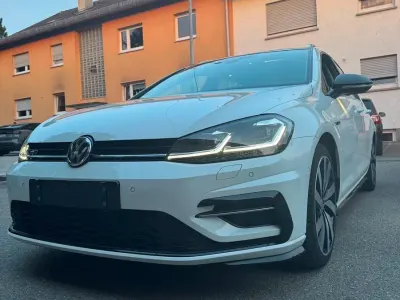 Gebraucht VW Passat R 150 PS (110 kW) 2018 Weiß Kombi