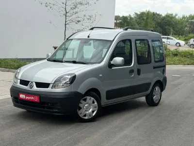 Gebraucht Renault Kangoo Authentique 75 PS (55 kW) 2005 Silber Van / Kleinbus
