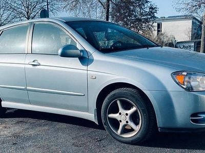 Gebraucht Kia Cerato 105 PS (77 kW) 2005 Blau Limousine