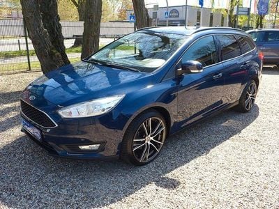 Usata Ford Focus 125 CV (91 kW) 2015 Blu Berlina