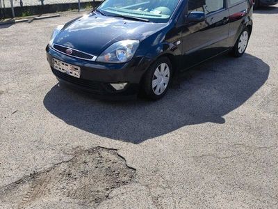 gebraucht Ford Fiesta 1.3