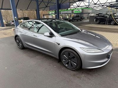 Silber Gebraucht 2025 Tesla Model 3 RWD Limousine | 36.000 € (Fairer Preis)