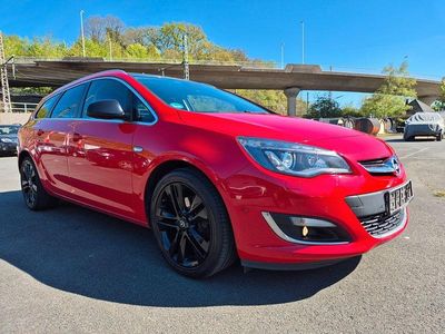 Usata Opel Astra Exklusiv 136 CV (100 kW) 2015 Rosso Station wagon