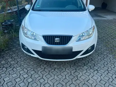 Gebraucht Seat Ibiza 86 PS (63 kW) 2011 Weiß Kleinwagen