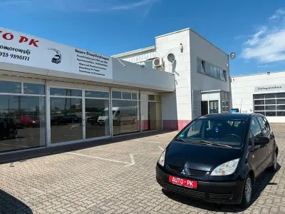 Gebraucht Mitsubishi Colt Inform 75 PS (55 kW) 2008 Schwarz Limousine