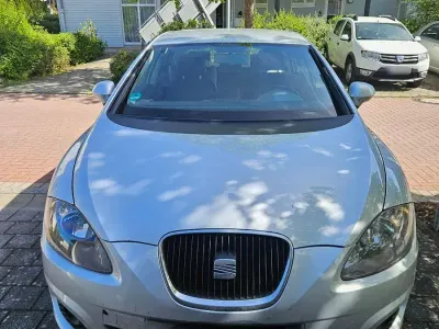 Used Seat Leon Style 102 HP (75 kW) 2010 Silver Hatchback