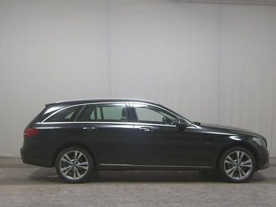 Gebraucht Mercedes C300e Avantgarde 306 PS (225 kW) 2020 Schwarz Limousine