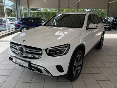 Gebraucht Mercedes GLC220 AMG line 194 PS (142 kW) 2021 Weiß SUV
