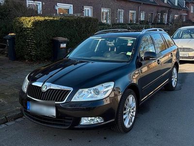 Schwarz Gebraucht 2009 Skoda Octavia Kombi | 5.000 € (Etwas zu teuer)