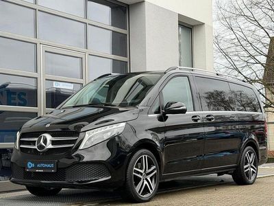 Schwarz Gebraucht 2022 Mercedes V300 Van / Kleinbus | 58.590 € (Fairer Preis)