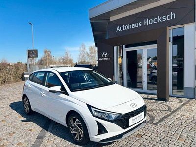Gebraucht Hyundai i20 Trend 101 PS (74 kW) 2025 Weiß Kleinwagen