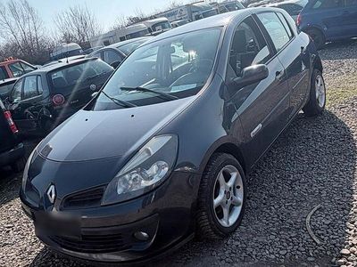Gebraucht Renault Clio II 75 PS (55 kW) 2008 Limousine