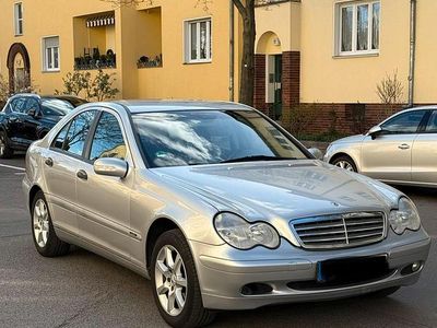 Gebraucht Mercedes C200 170 PS (125 kW) 2000 Silber Limousine