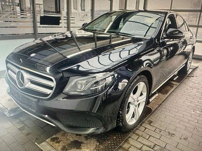 Gebraucht Mercedes E350 Avantgarde 258 PS (189 kW) 2016 Schwarz Limousine