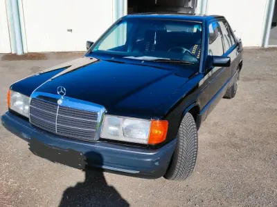 Gebraucht Mercedes 190 105 PS (77 kW) 1990 Schwarz Limousine