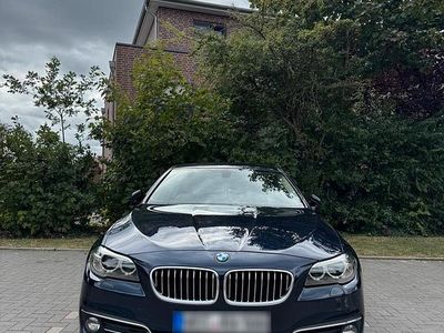Gebraucht BMW 520 184 PS (135 kW) 2014 Blau Limousine