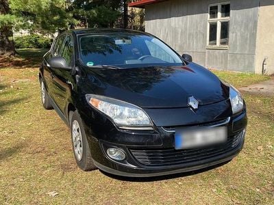 Gebraucht Renault Mégane 101 PS (74 kW) 2013 Schwarz Limousine