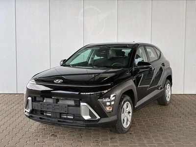 Neu Hyundai Kona Comfort 101 PS (74 kW) 2025 Abyss black SUV