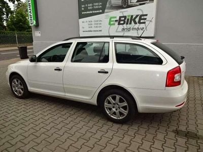Gebraucht Skoda Octavia 102 PS (75 kW) 2010 Candyweiss Kombi