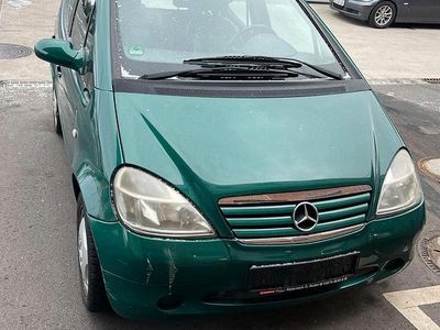 Gebraucht Mercedes A160 101 PS (74 kW) 1998 Grün Limousine