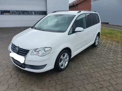 Gebraucht VW Touran United 105 PS (77 kW) 2009 Weiß Van / Kleinbus