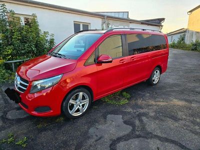 Second-hand Mercedes 220 163 CP (119 kW) 2017 Roșu Monovolum