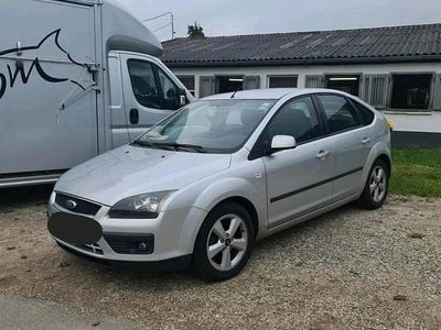 Second-hand Ford Focus 100 CP (73 kW) 2005 Argintiu Coupe