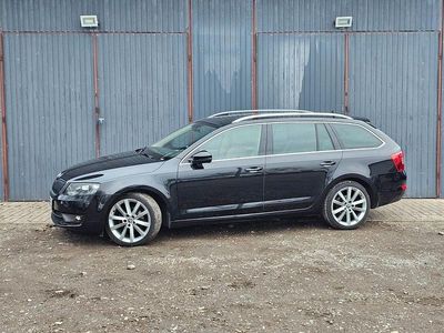Schwarz Gebraucht 2017 Skoda Octavia Style Kombi | 14.980 € (Fairer Preis)