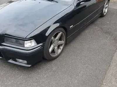 Gebraucht BMW 323 Performance 170 PS (125 kW) 1998 Schwarz Coupé
