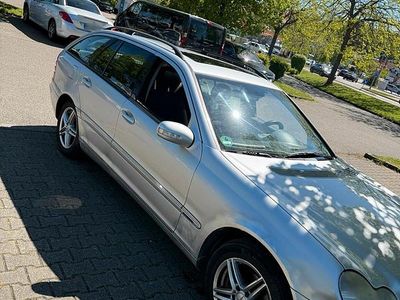Second-hand Mercedes C220 143 CP (105 kW) 2001 Gri Break