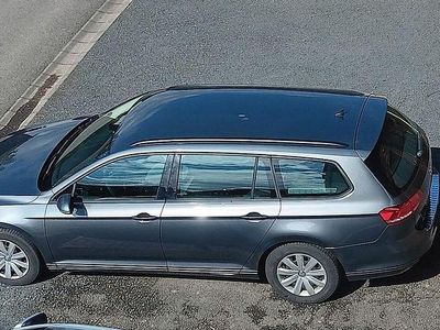Gebraucht VW Passat Trendline 120 PS (88 kW) 2015 Grau Kombi