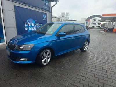 Gebraucht Skoda Fabia Style 105 PS (77 kW) 2015 Blau Kleinwagen