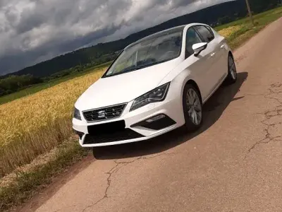 Gebraucht Seat Leon FR 131 PS (96 kW) 2019 Weiß Limousine