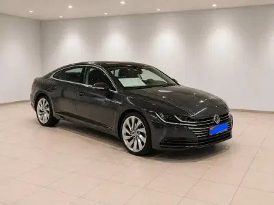 Gebraucht VW Arteon 150 PS (110 kW) 2019 Grau Kleinwagen