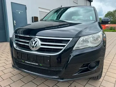 Gebraucht VW Tiguan Trendline 122 PS (89 kW) 2010 Schwarz SUV