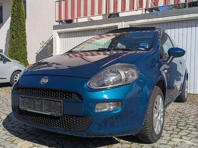 Second-hand Fiat Punto Easy 69 CP (50 kW) 2012 Albastru Hatchback