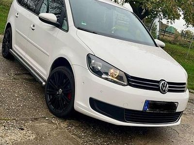 Gebraucht VW Touran 140 PS (102 kW) 2011 Schwarz Van / Kleinbus